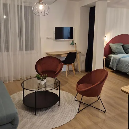 La Maison De Clocheville - Confort Apartment *